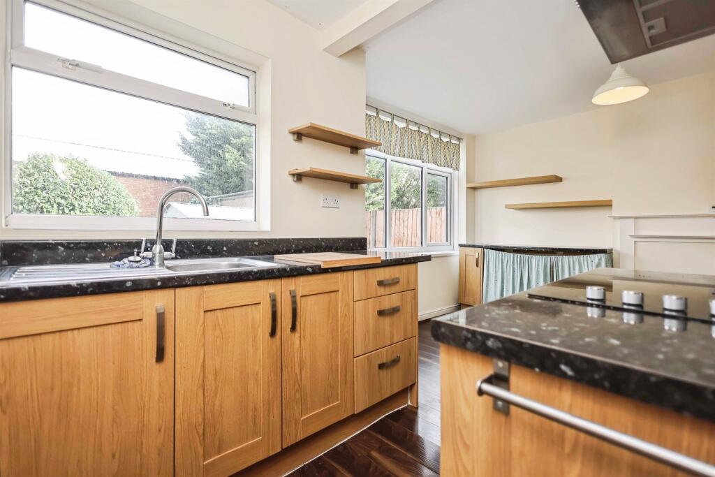 House in Solihull, Ulverley Green - View 4