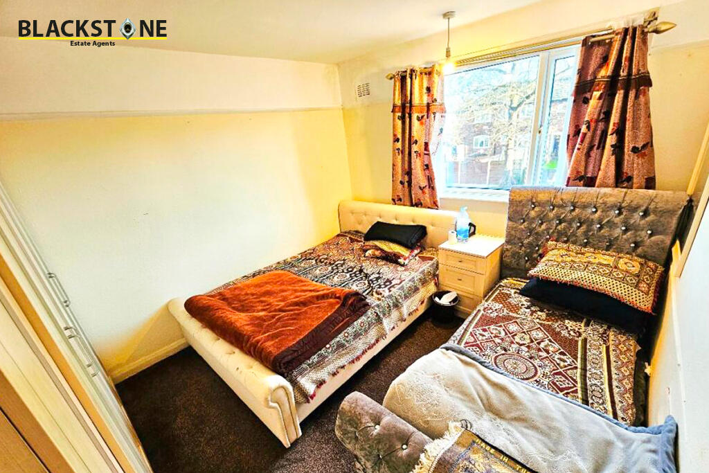 Kingsway Manchester M19 photo 3