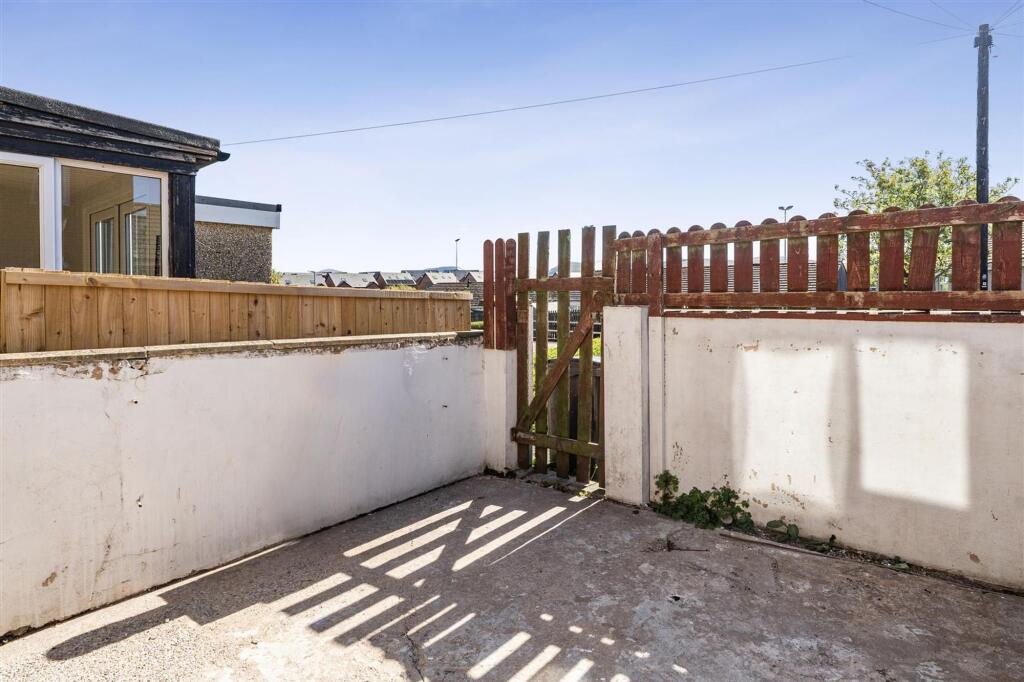 Birks Road, Cleator Moor, CA25 photo 4