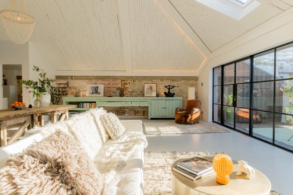 Main image of property: Regency Mews, Brighton, East Sussex, BN1