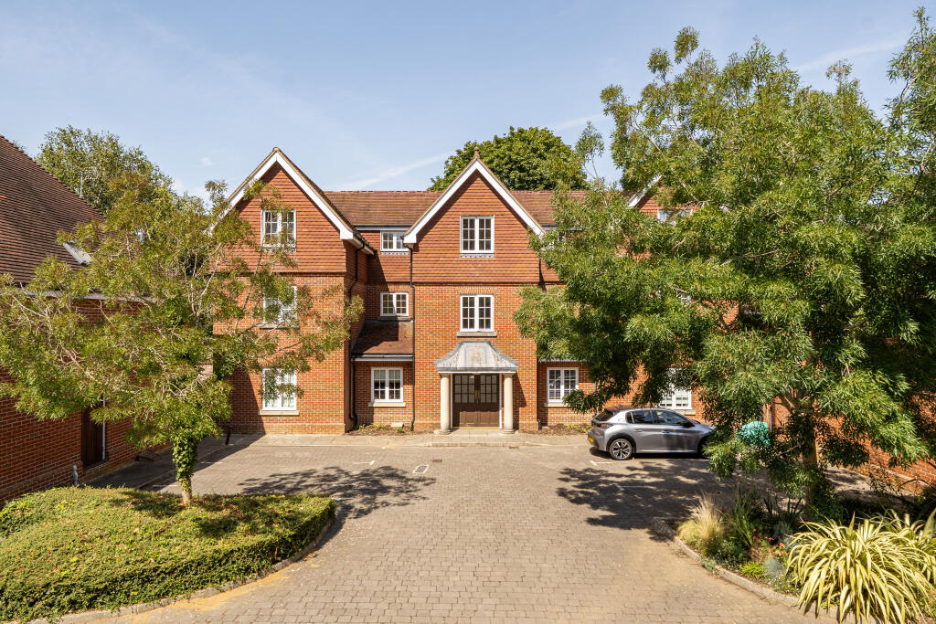 Main image of property: Wychwood Place, Winchester, SO22