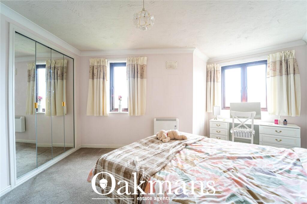 Apartment in Birmingham, West Midlands - More