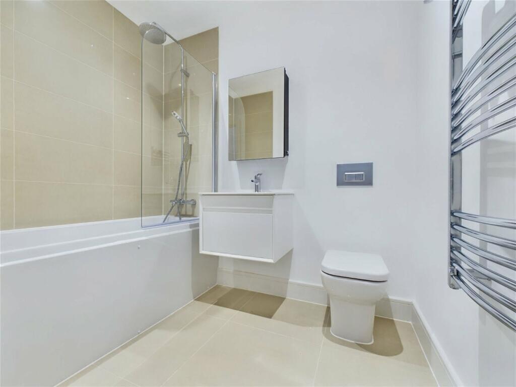 Apartment in Adur, Sompting - View 5