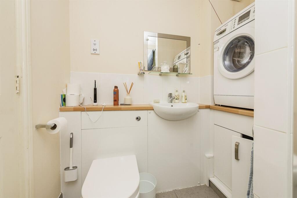 Additional image 3 of Batchwood View, St. Albans