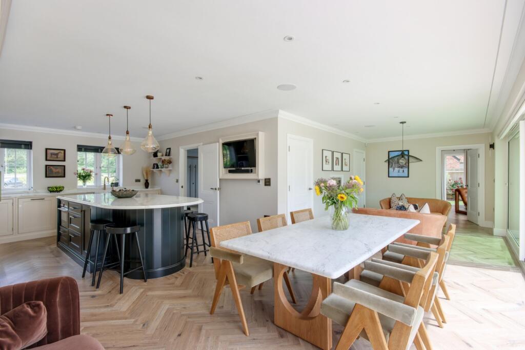 House in Ashford, Bethersden - More