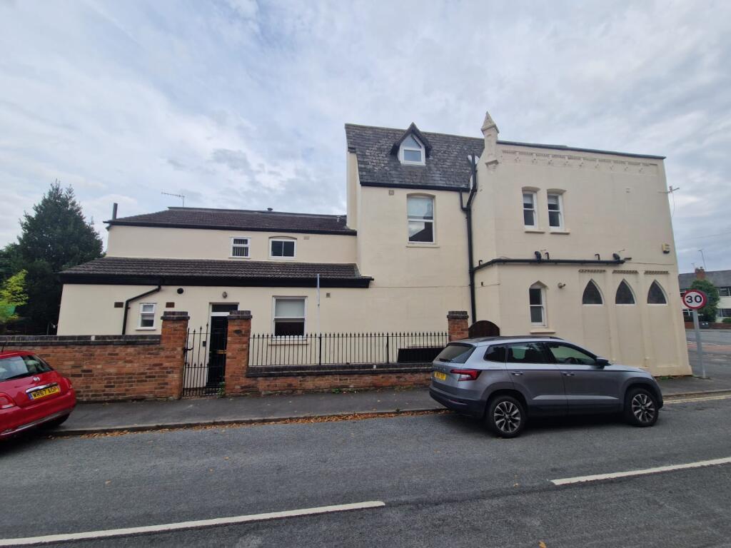 Main image of property: 91a Radford Road, Leamington Spa