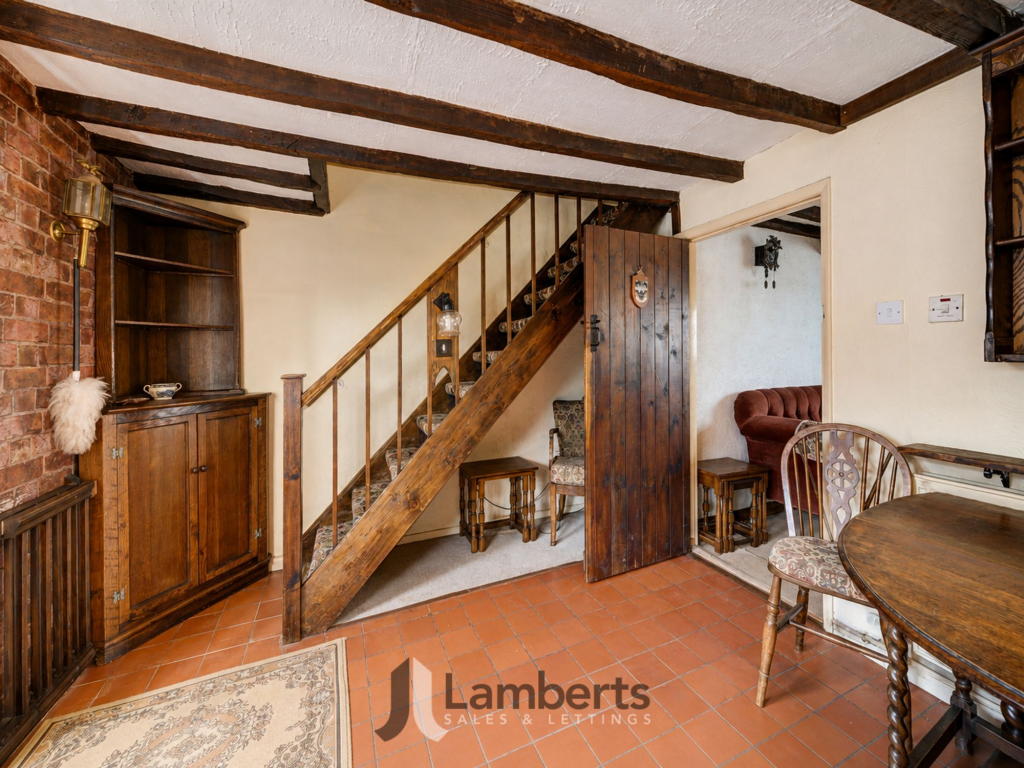 House in Studley - View 4
