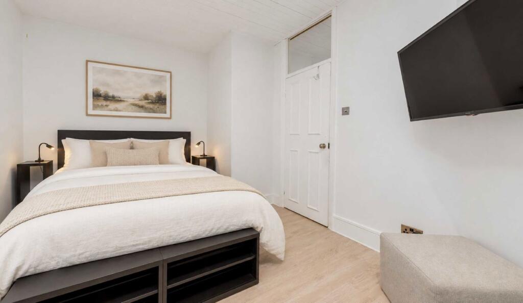 Apartment in London, City of Westminster - View 4