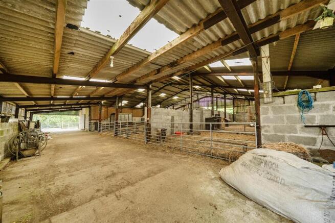 BARN 1
