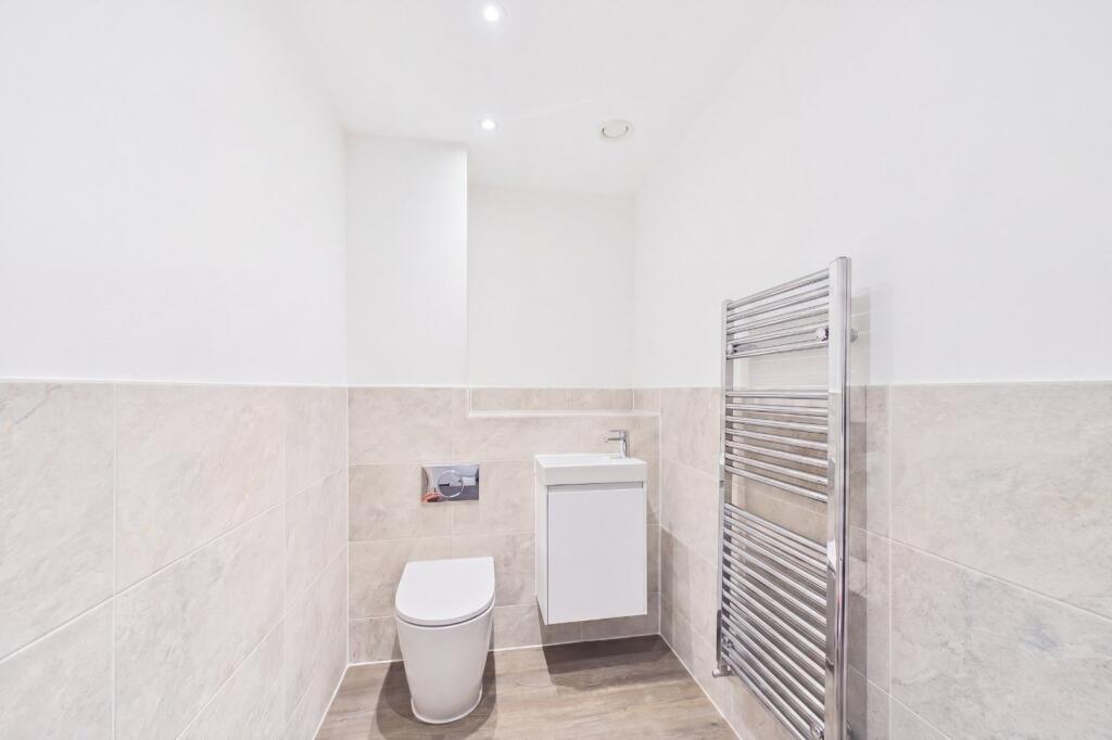 House in Slough, Sunninghill and Ascot - More