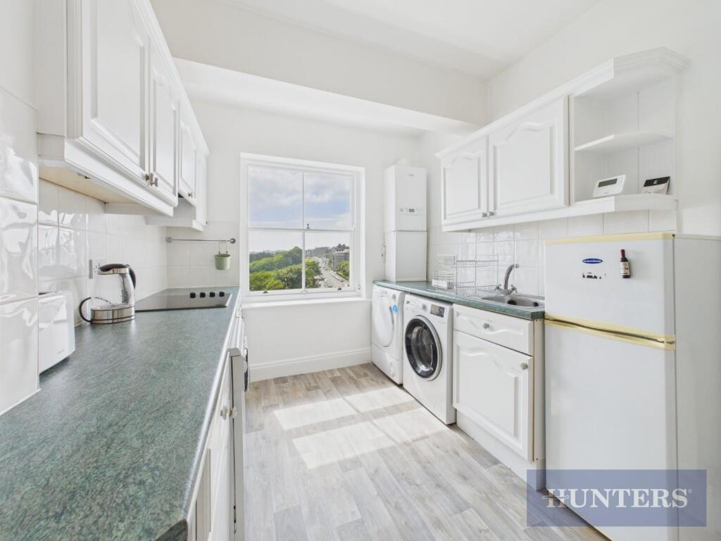Apartment in Scarborough, St Nicholas Cliff, South Cliff - View 2