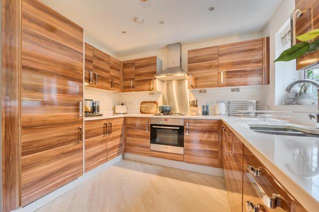 Apartment in Reading - View 6