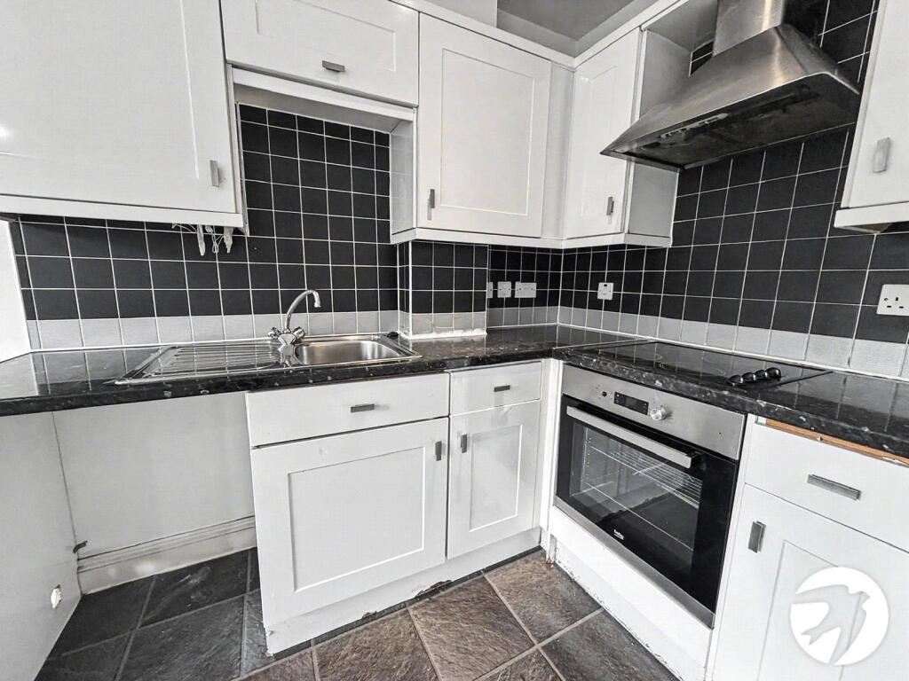 Apartment in Gillingham, Medway - View 3