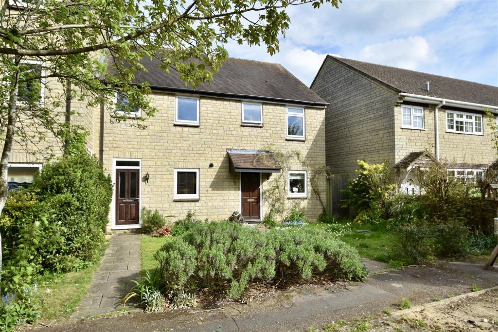 Main image of property: Hatchway, Kirtlington