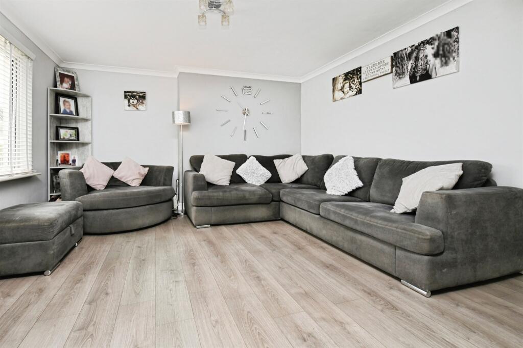 Belvedere Close, Danbury, Chelmsford - View 5