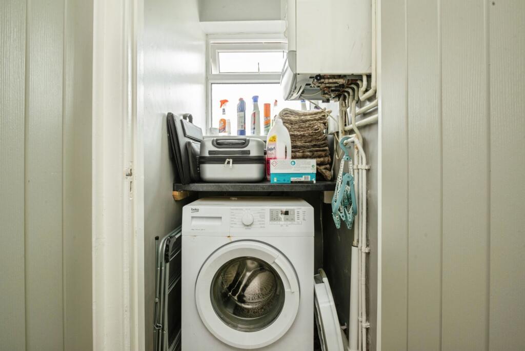 Apartment in Cardiff, Adamsdown - More