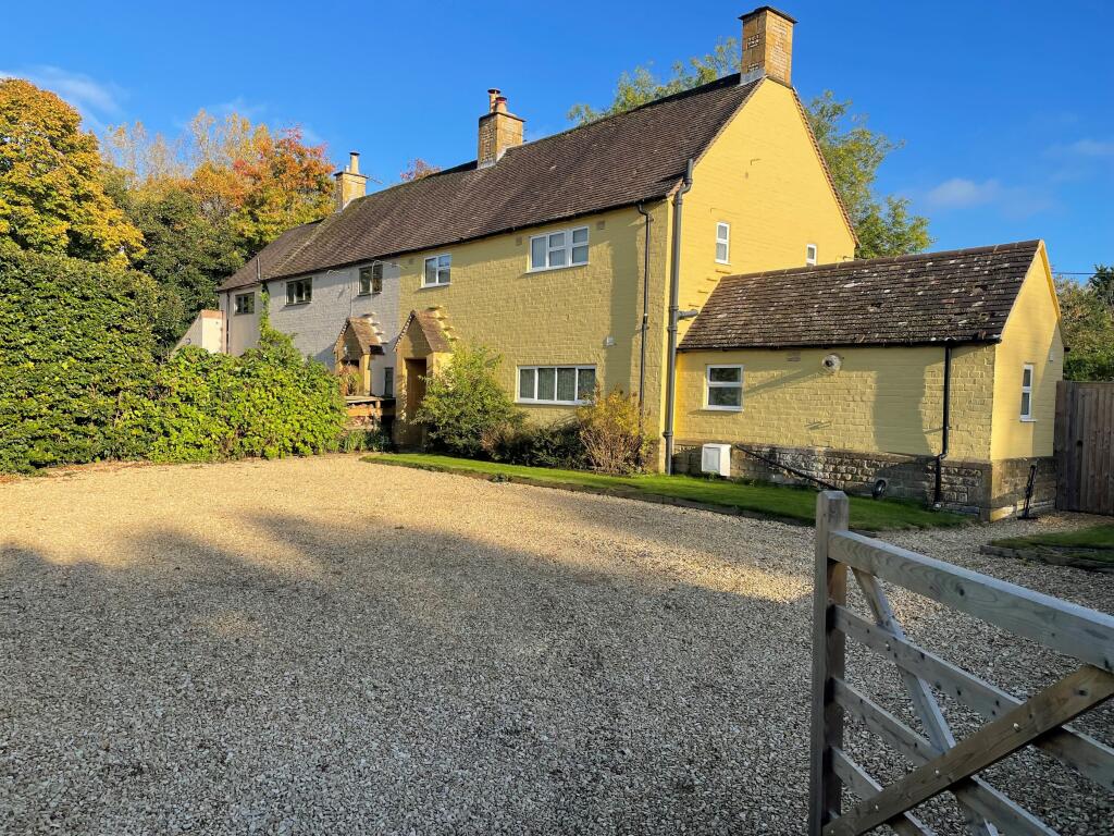 Main image of property: Fosseway, Donnington, GL56