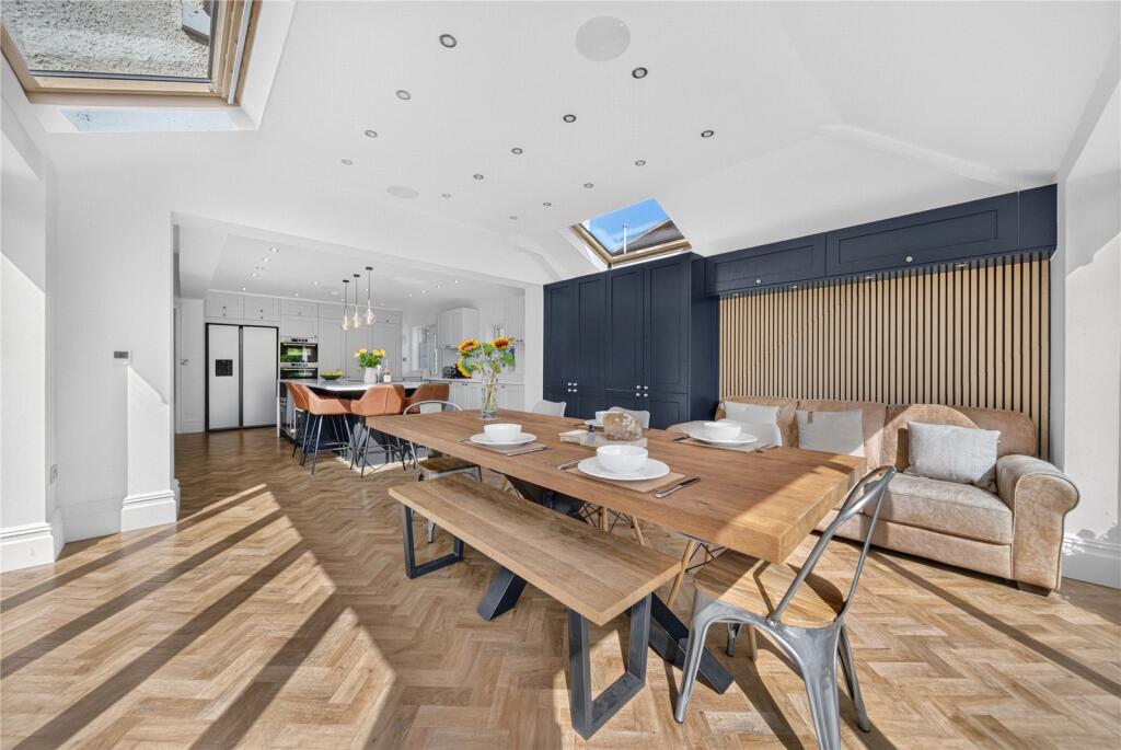 House in Leeds - View 5