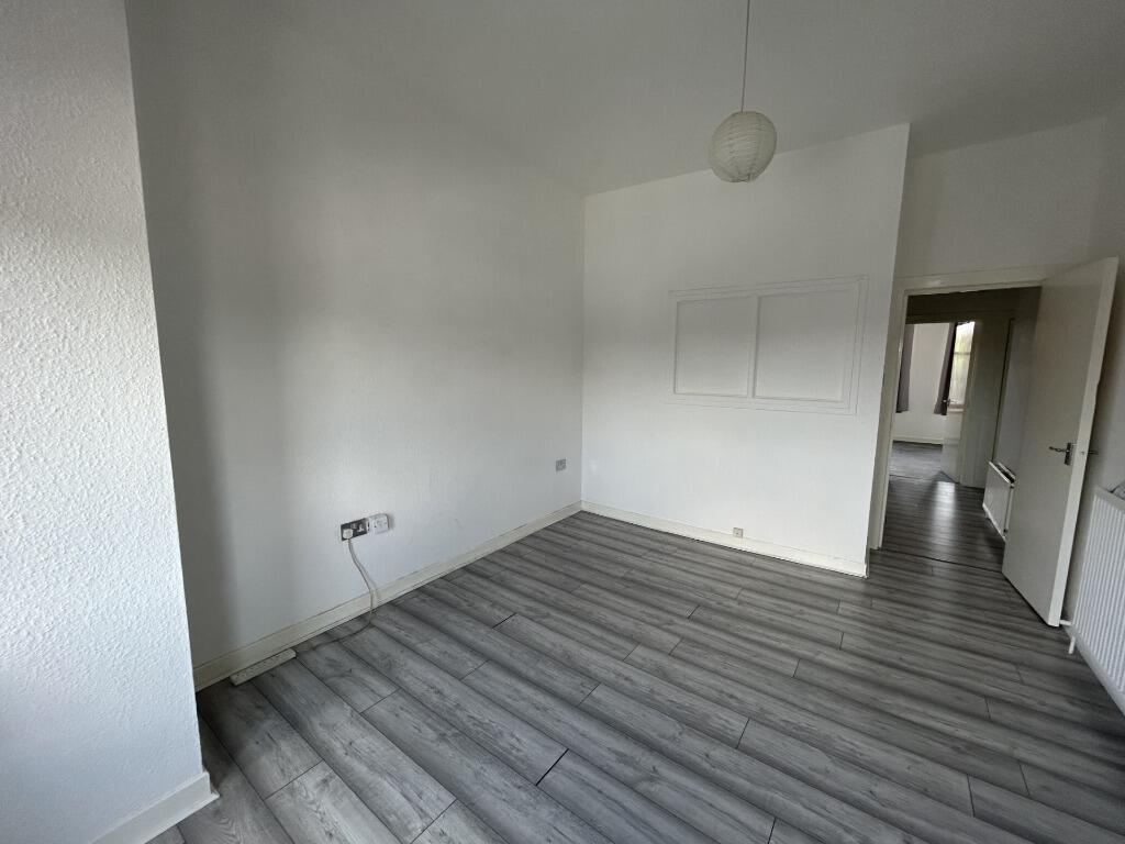 Apartment in Glasgow - View 3