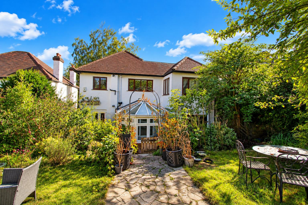 Woodmansterne Road, Carshalton Beeches photo 2