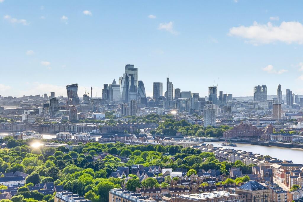 Main image of property: Marsh Wall London E14