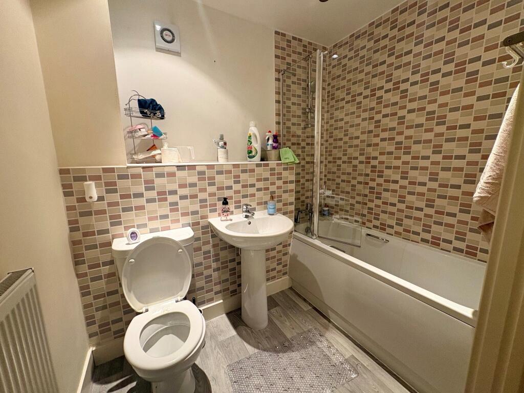 Apartment in Bristol - View 4
