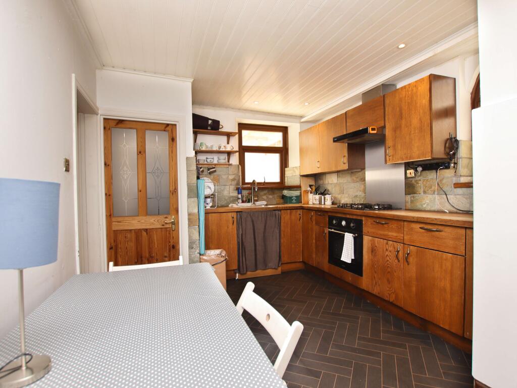 House in Pontypridd, Rhondda Cynon Taf - More