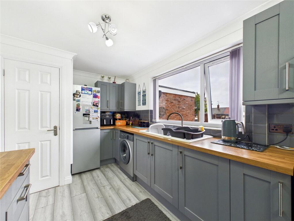 House in Ipswich, Chantry - View 3