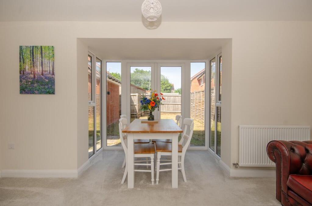 Rowdell Avenue, Coalpit Heath, Bristol, BS36 2TP photo 4