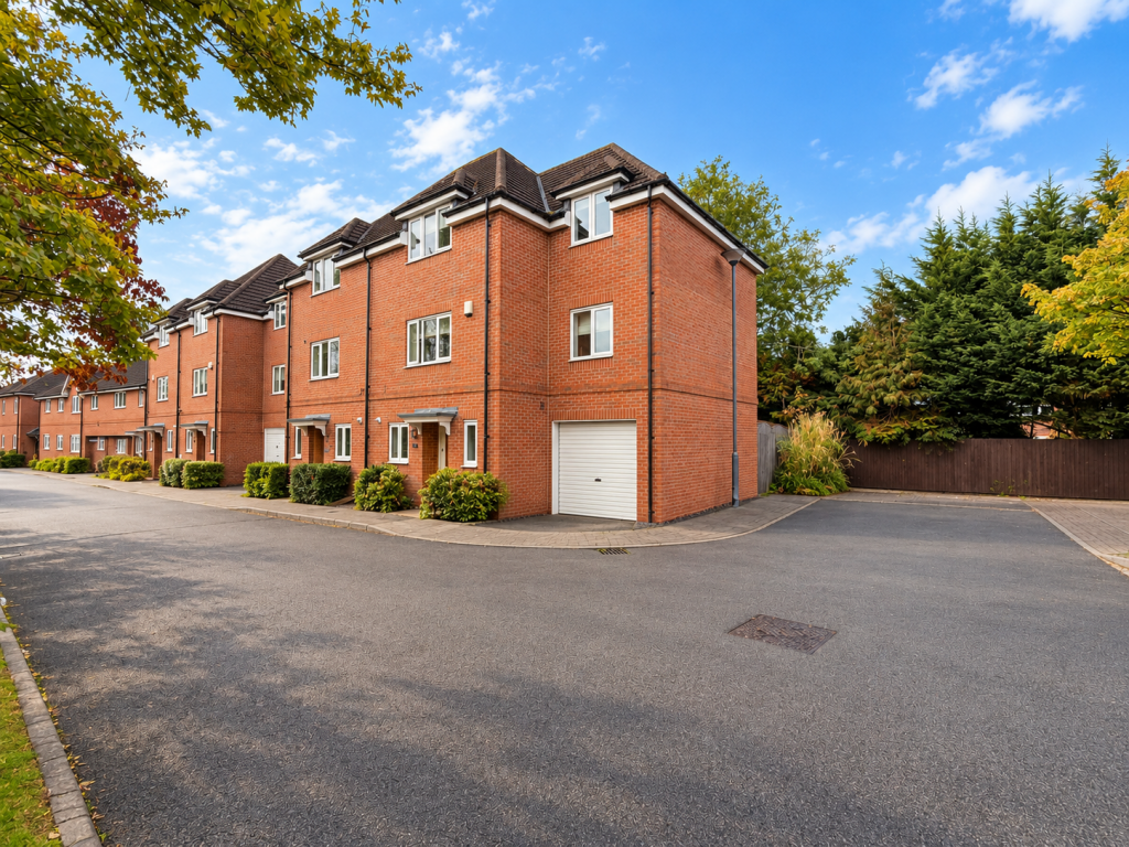Main image of property: Maypole Close, Birmingham, B14 5JU