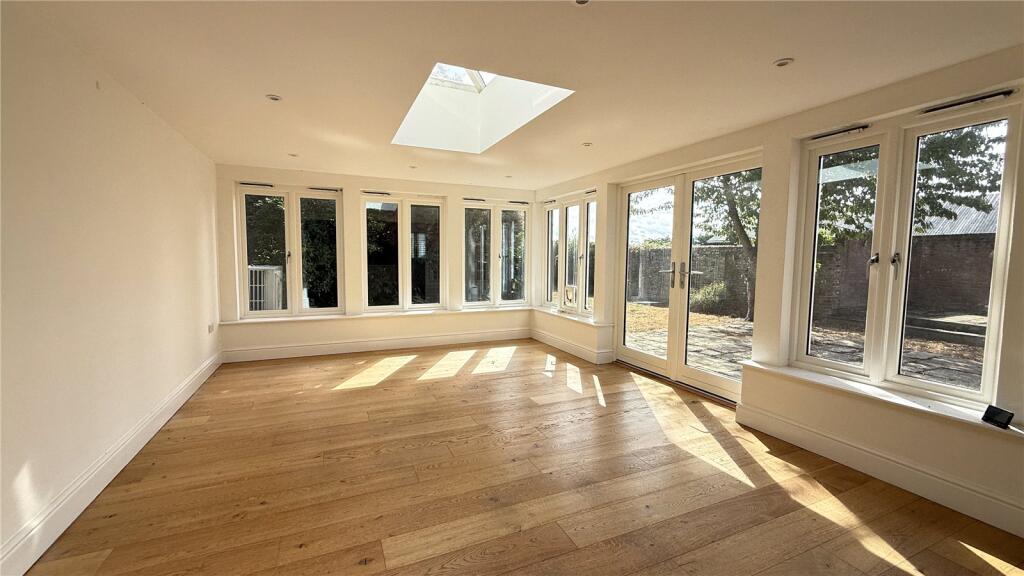 House in Brighton - View 3
