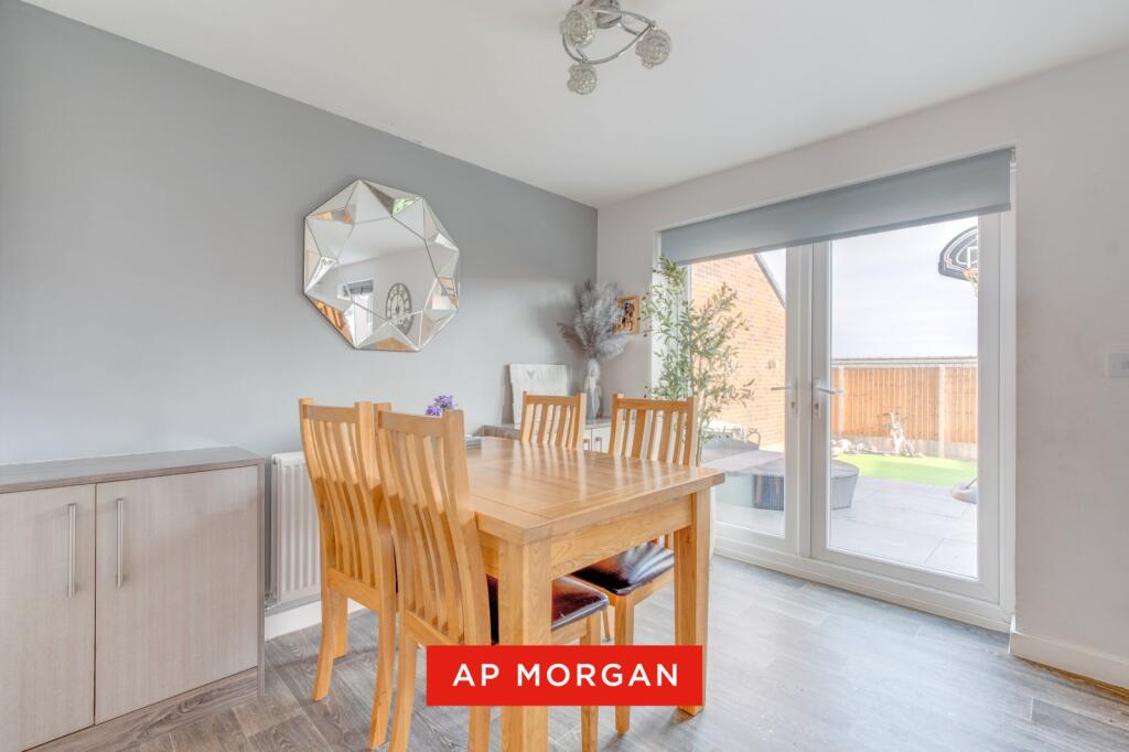 House in Redditch, Enfield - View 5