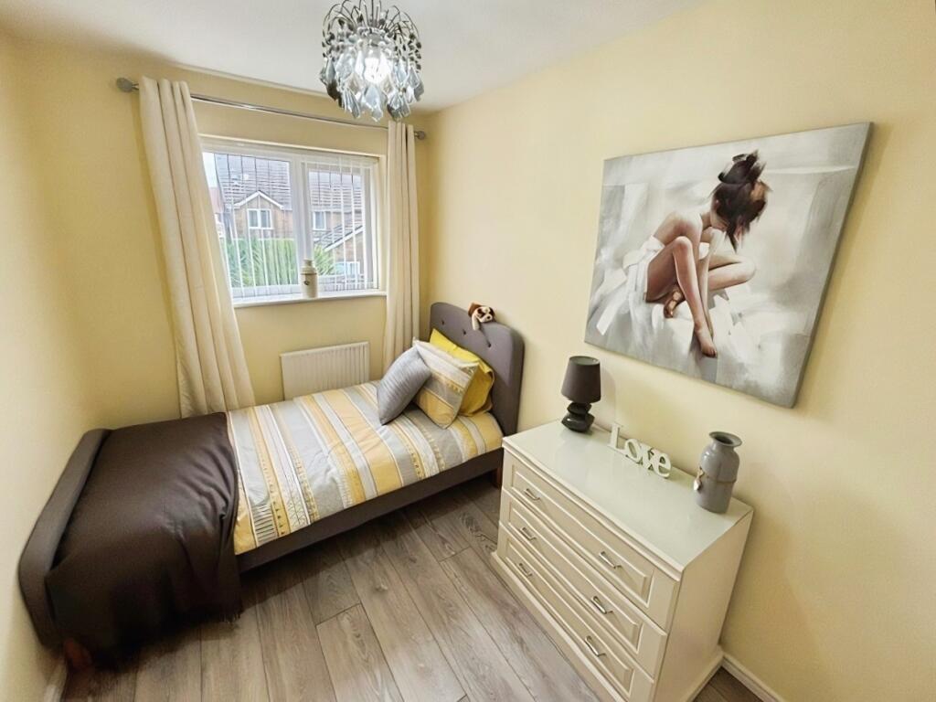 House in Newport - View 5