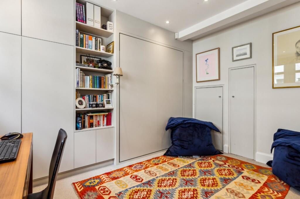 3 bedroom mews property for rent