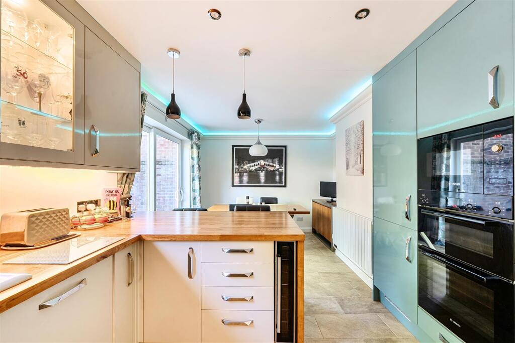 House in Salisbury, Wiltshire - More