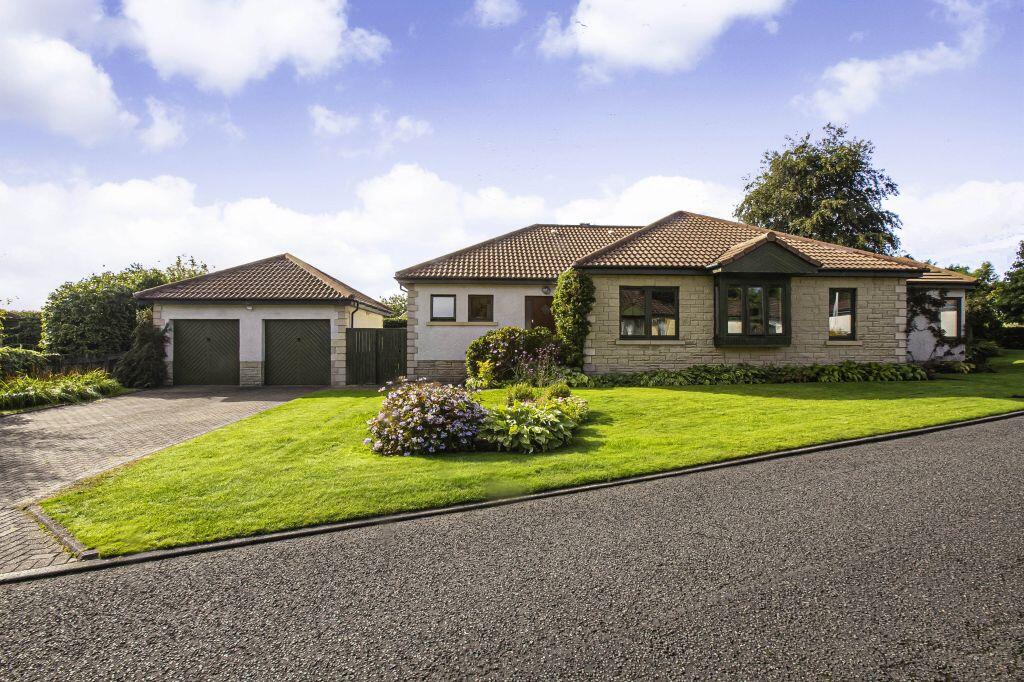 Main image of property: 6 Westpark Gate, Saline, KY12 9US