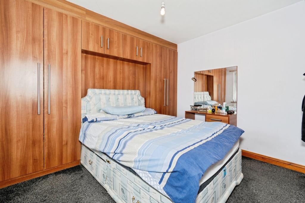 Additional image 7 of Como Gardens, Bradford, BD8