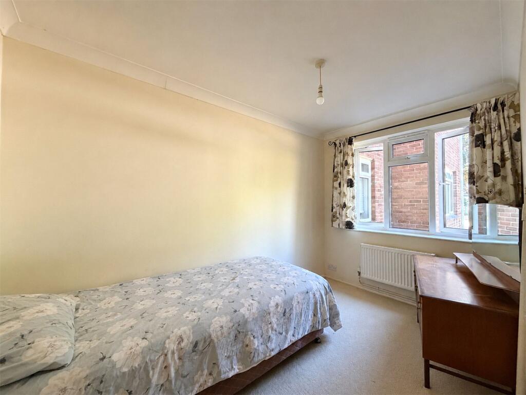Apartment in Bournemouth, Westbourne - View 5