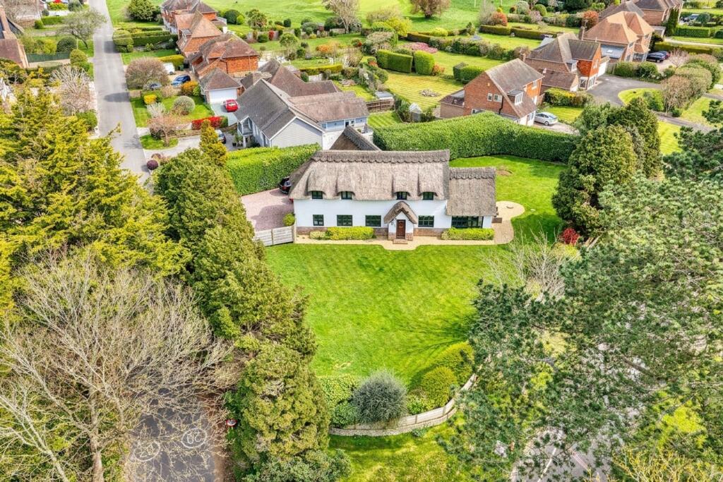 3-bed detached on Ham Manor Way, Angmering, BN16, £995,000