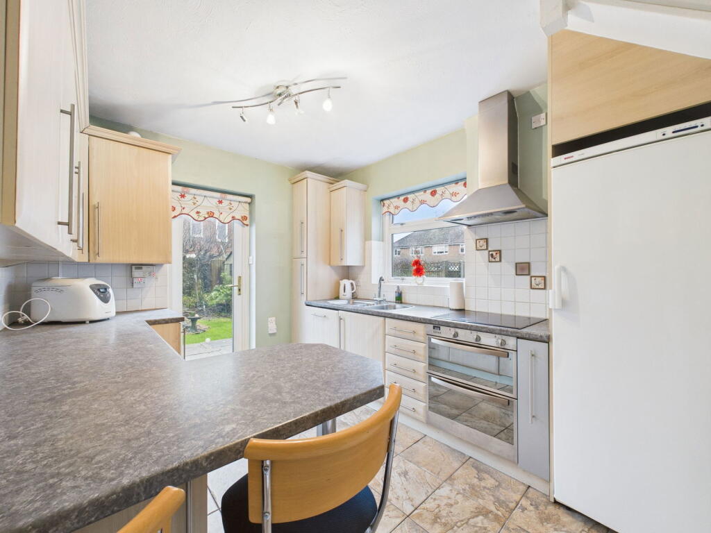 Churchill Avenue, Horsham - View 4