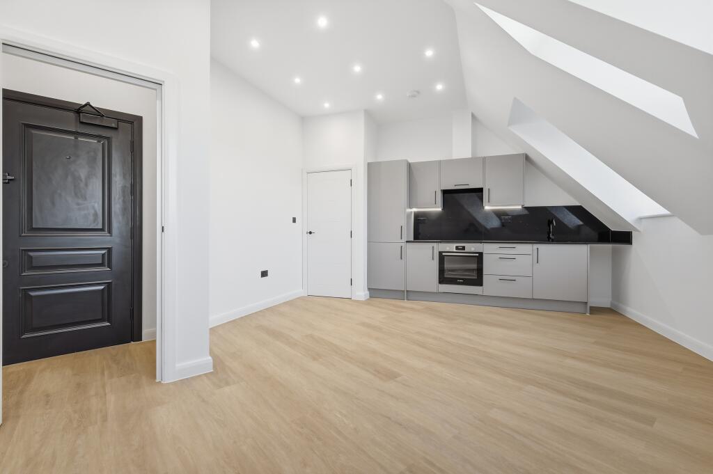 Main image of property: Headgate, Colchester, CO3 3BT
