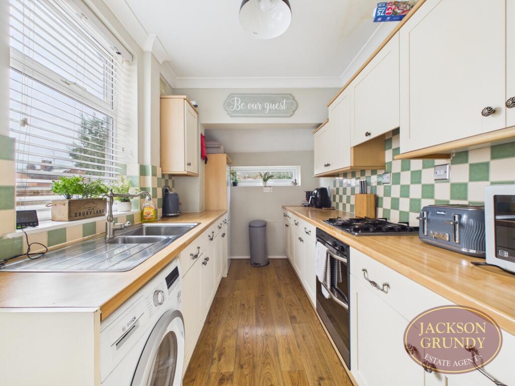 House in Kingsthorpe, St David's - More