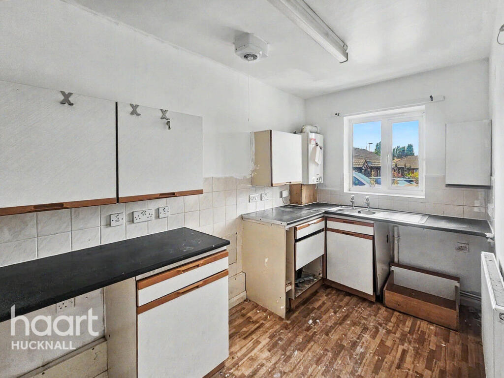 House in Broxtowe, Eastwood - View 3