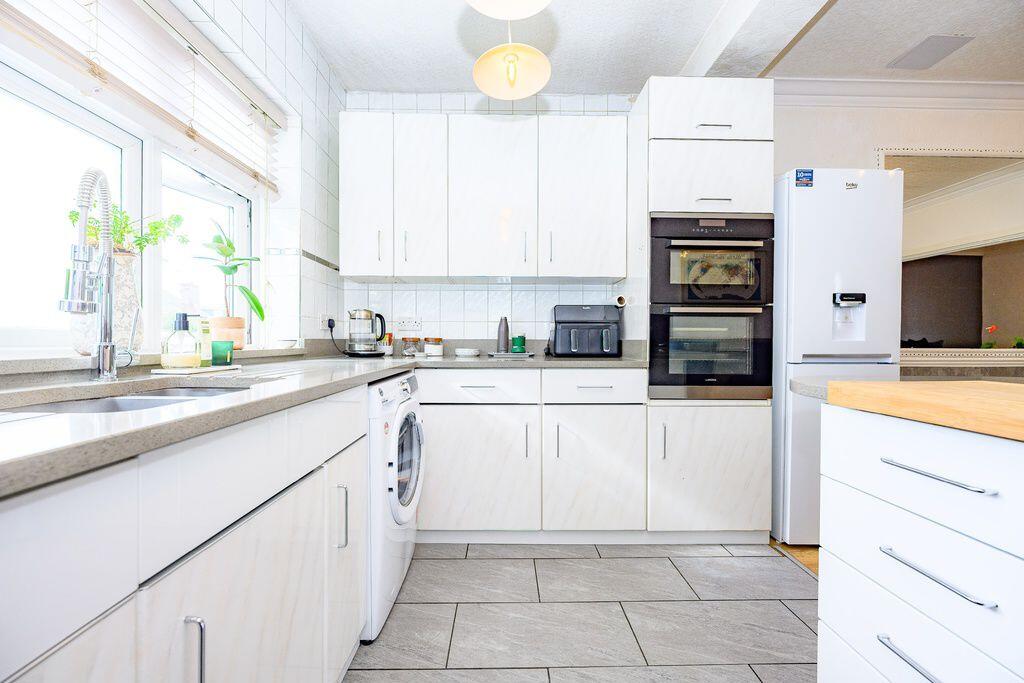 Apartment in Enfield - More
