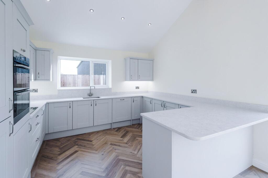 Townfield Lane, Mollington, CH1 photo 2