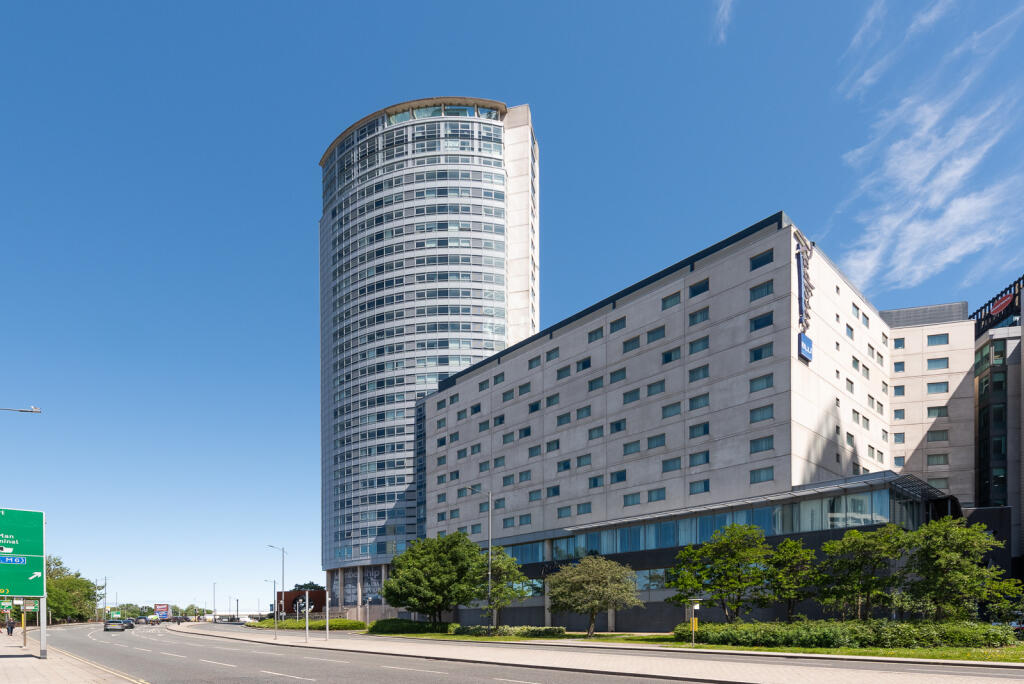 Main image of property: Beetham Tower, Liverpool, L3