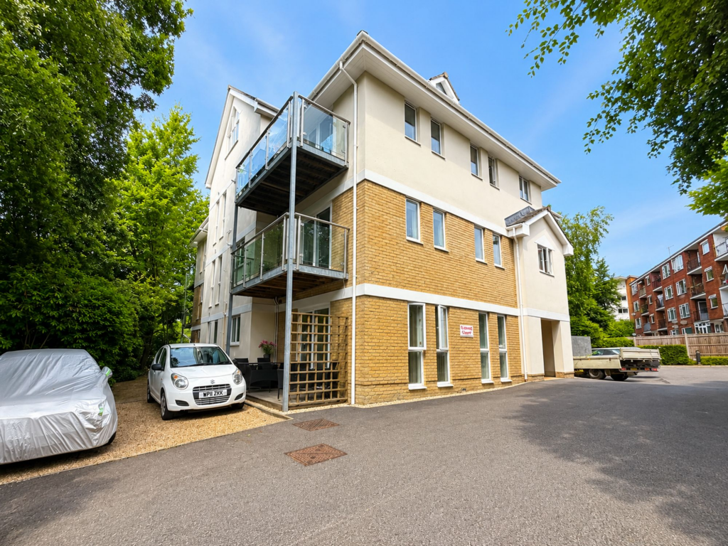 Apartment in Poole - View 5