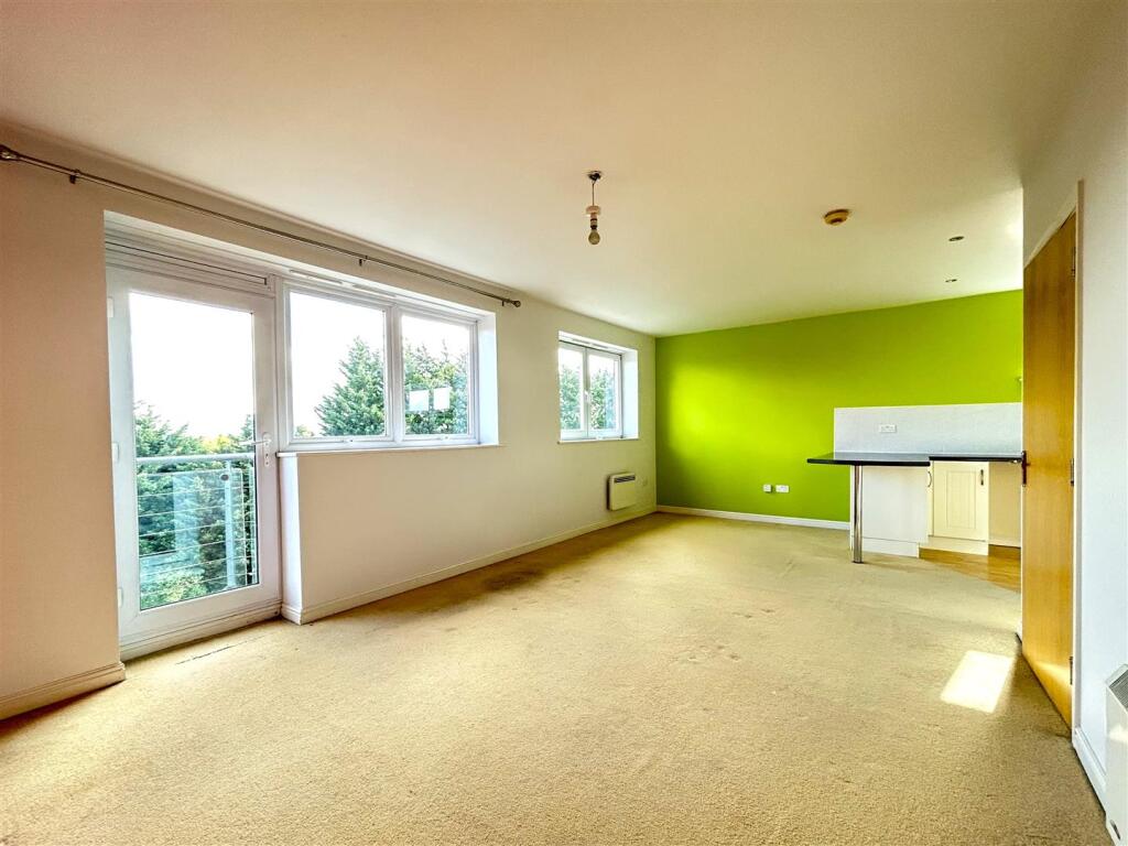 Apartment in York - View 2