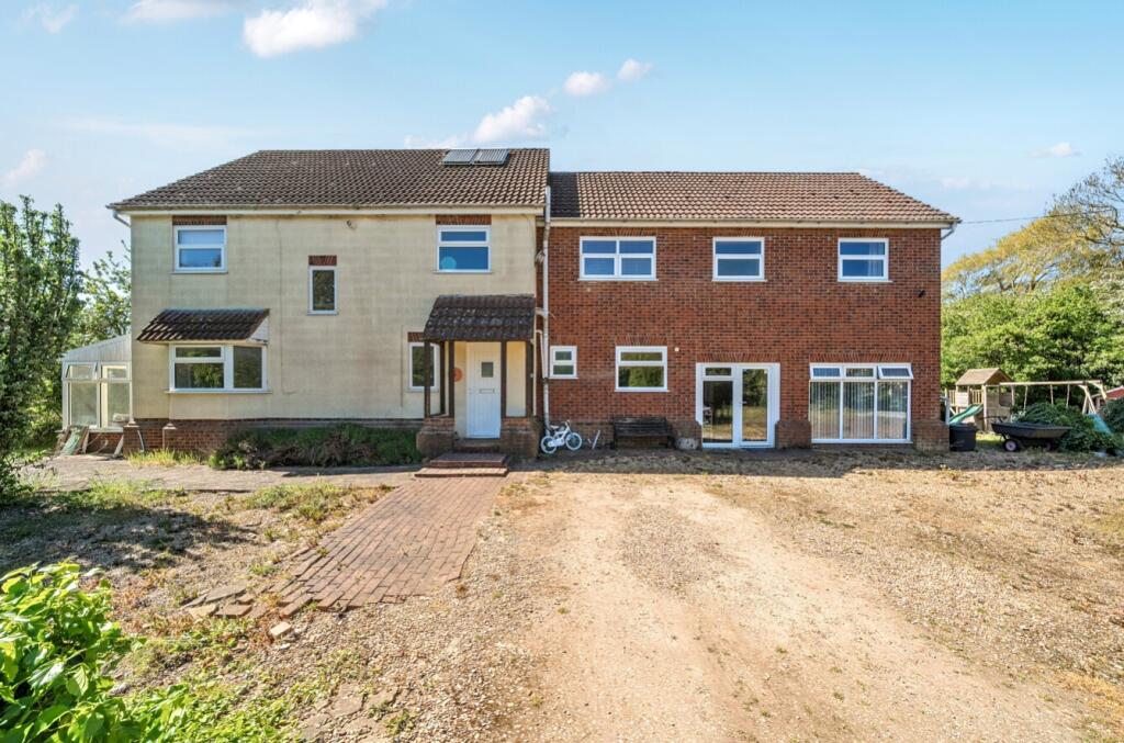 Main image of property: Gosberton Bank, Gosberton, Spalding, Lincolnshire, PE11