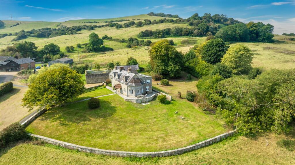 Appuldurcombe Farmhouse - View 2